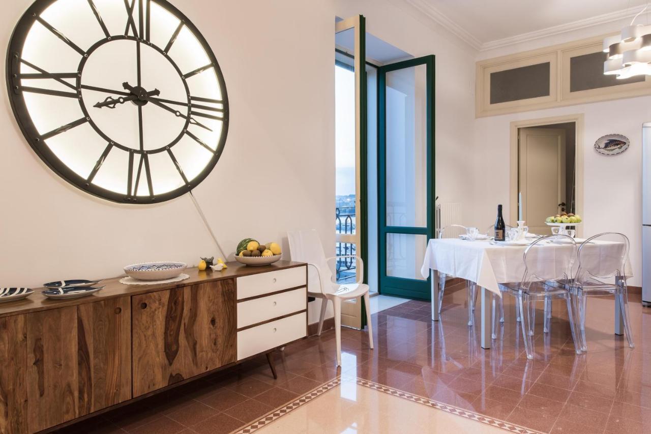 Duomo Seaside Deluxe Apartment By Ortigia Apartments Syracuse Bagian luar foto